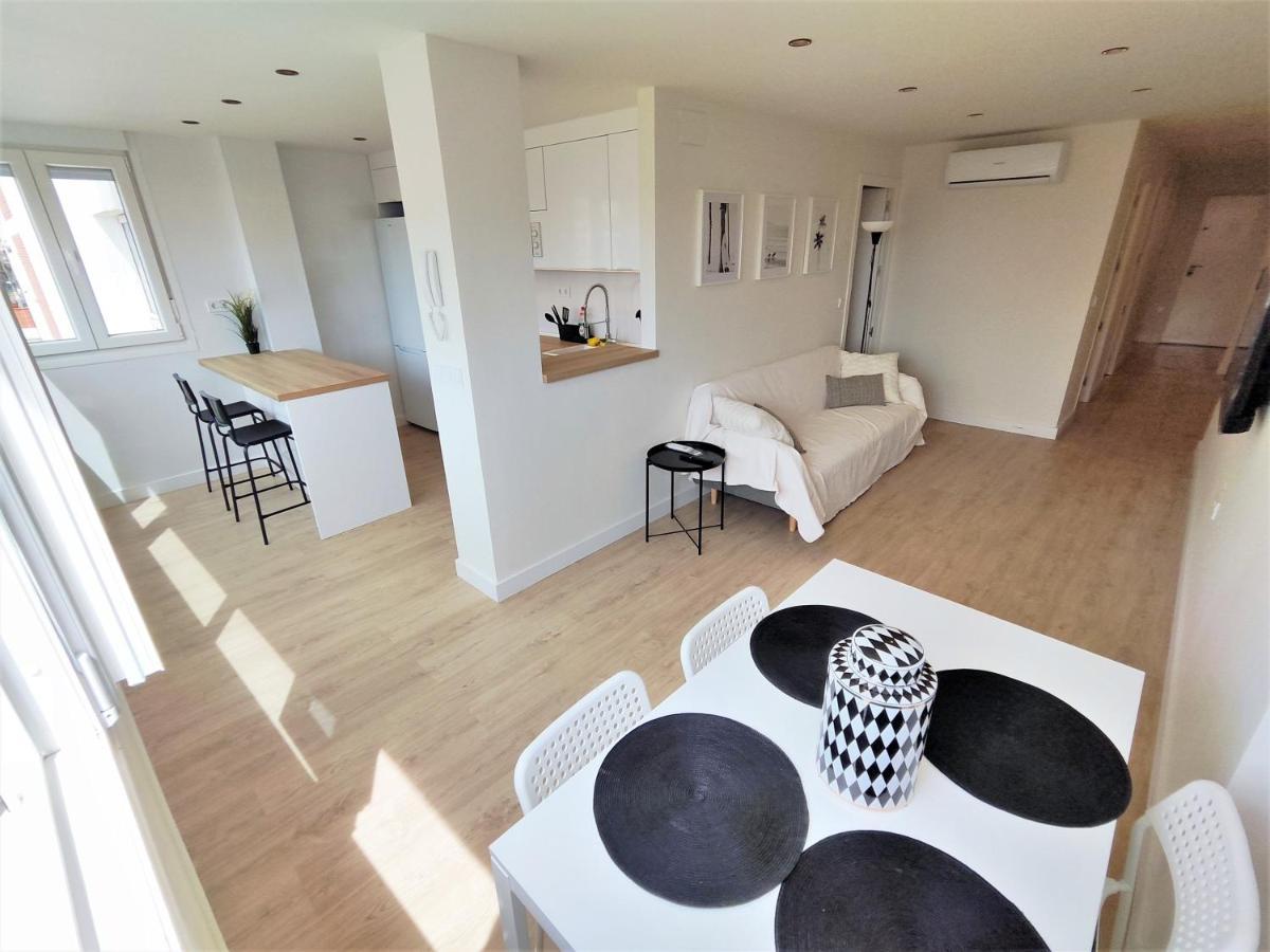 Aljarafe Central Square - By Pro Apartments San Juan de Aznalfarache Dış mekan fotoğraf