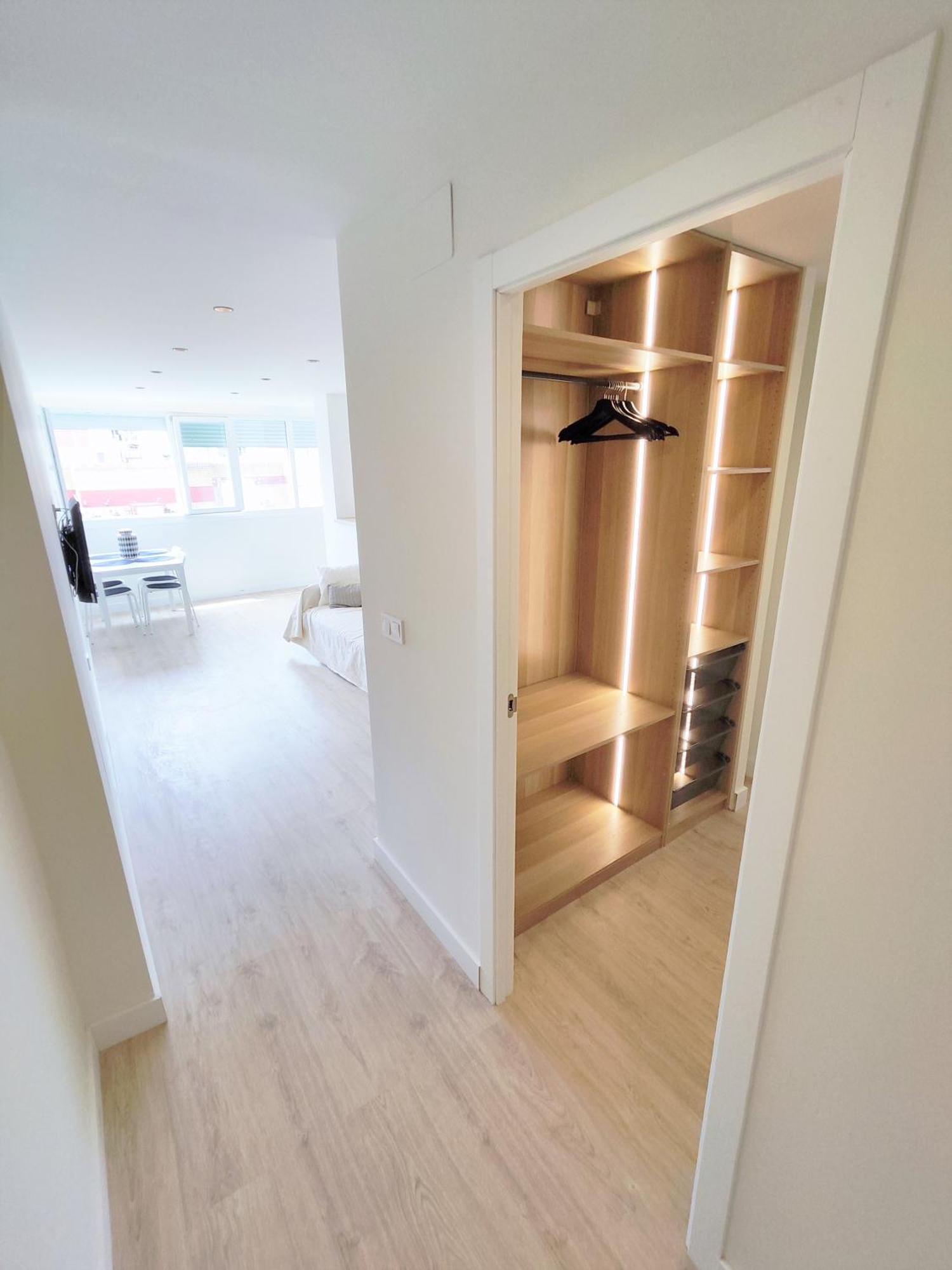 Aljarafe Central Square - By Pro Apartments San Juan de Aznalfarache Dış mekan fotoğraf